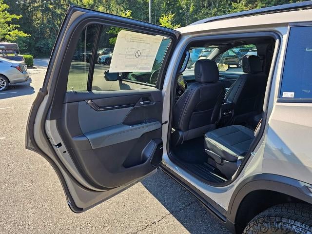 2026 GMC Acadia AT4 - Photo 16