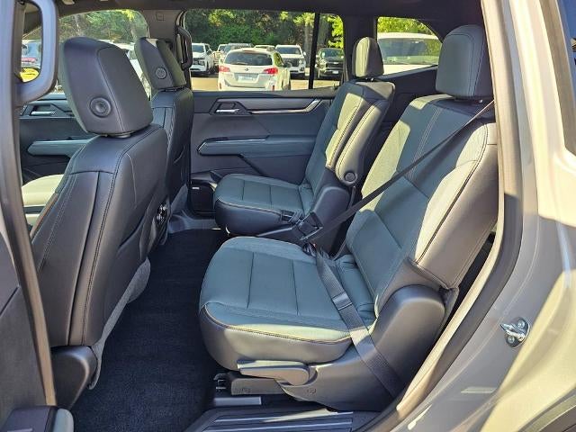 2026 GMC Acadia AT4 - Photo 17
