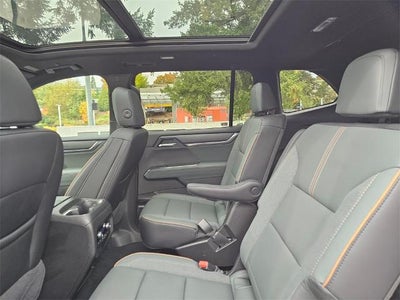 2025 GMC Acadia AT4