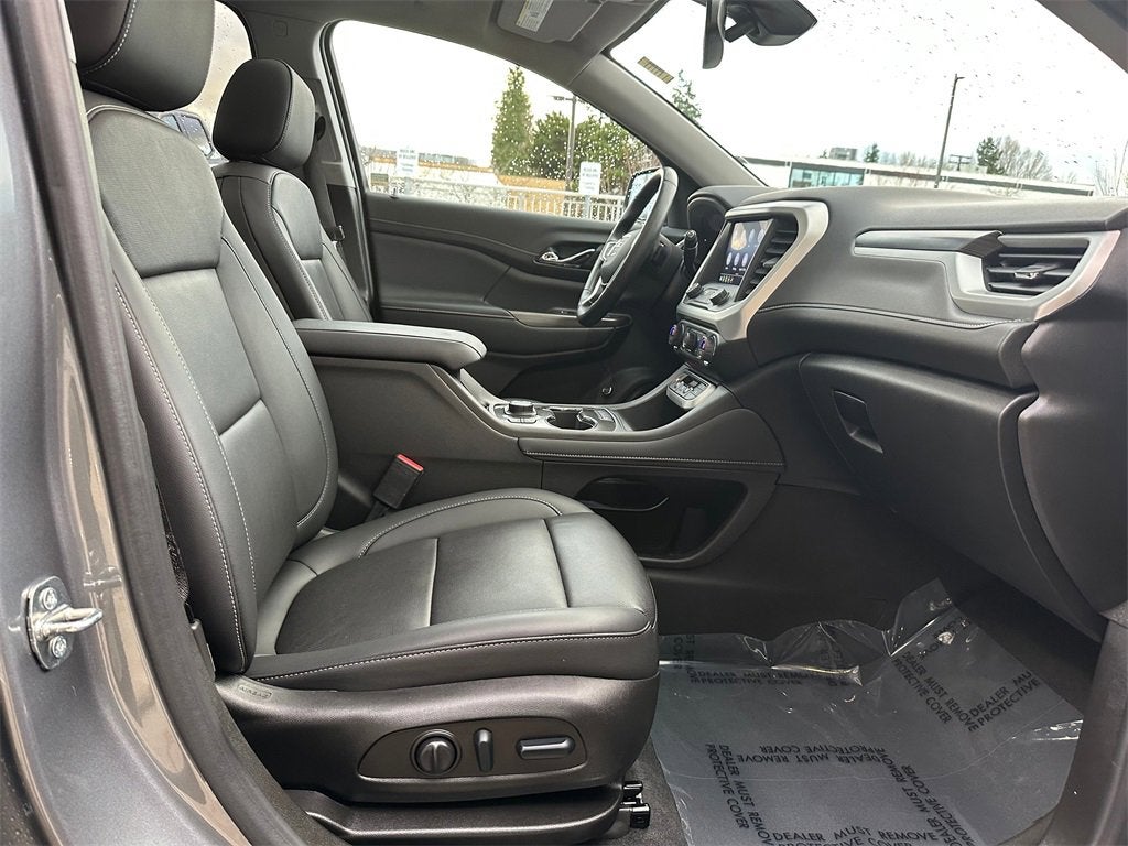 2022 GMC Acadia Base