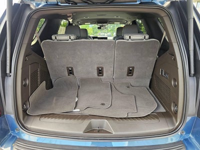 2025 GMC Yukon Base