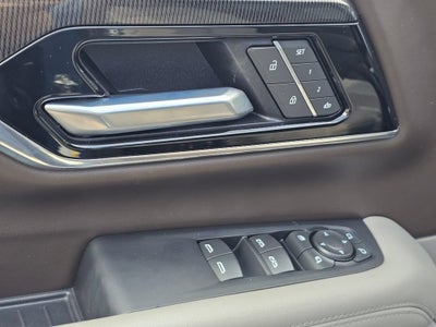 2025 GMC Yukon Base