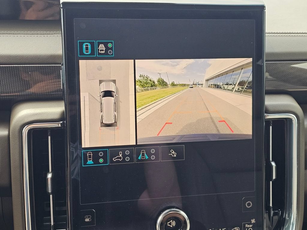 2025 GMC Yukon Base