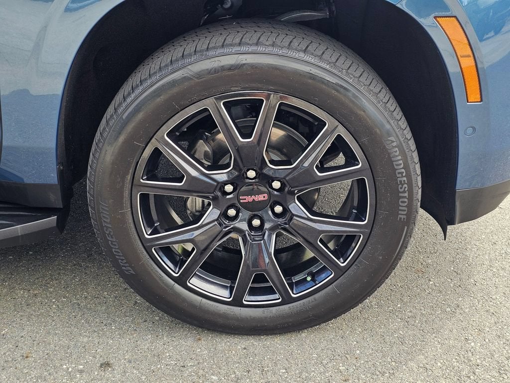 2025 GMC Yukon Base