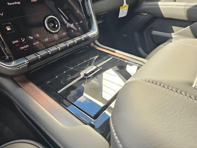 2026 GMC Yukon Denali - Photo 28