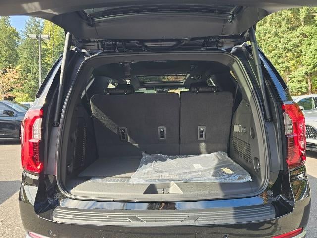 2027 GMC Yukon Denali - Photo 18
