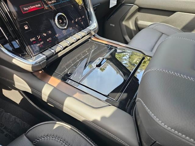 2027 GMC Yukon Denali - Photo 31