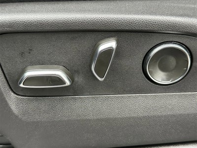 2025 GMC Yukon XL Base