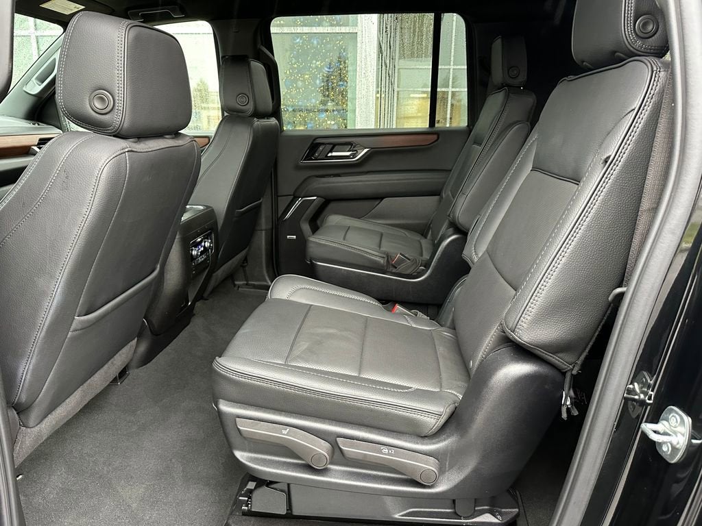 2025 GMC Yukon XL Base