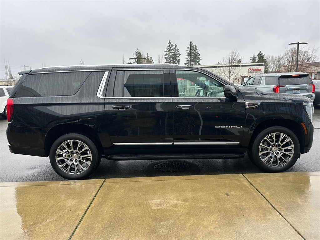 2025 GMC Yukon XL Base