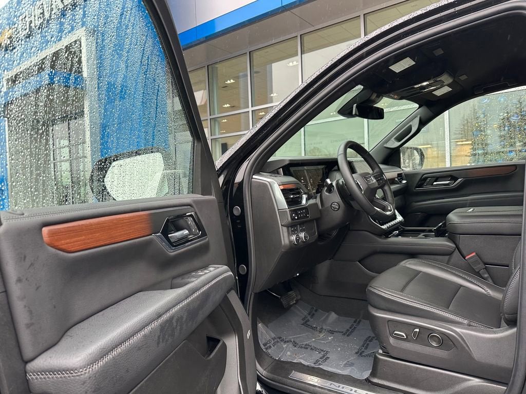 2025 GMC Yukon XL Base