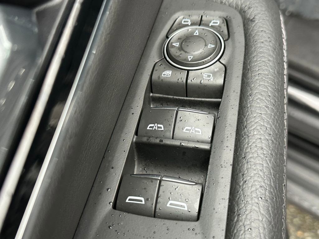 2025 GMC Yukon XL Base