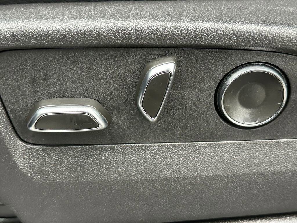 2025 GMC Yukon XL Base