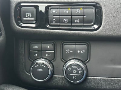 2025 GMC Yukon XL Base