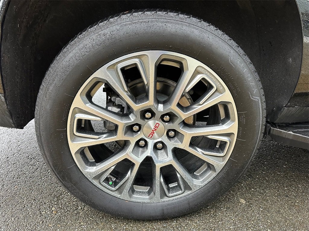 2025 GMC Yukon XL Base