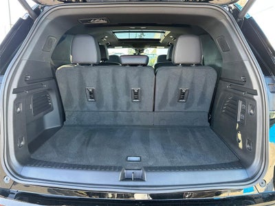 2025 Chevrolet Traverse Base