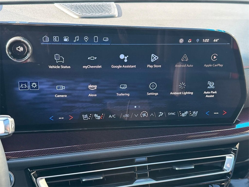 2025 Chevrolet Traverse Base