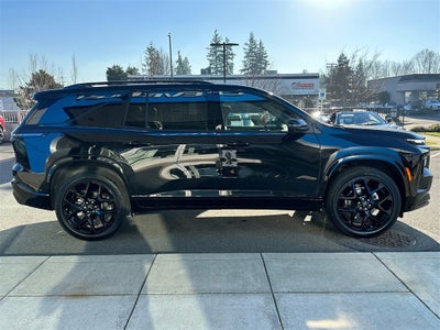 2025 Chevrolet Traverse Base