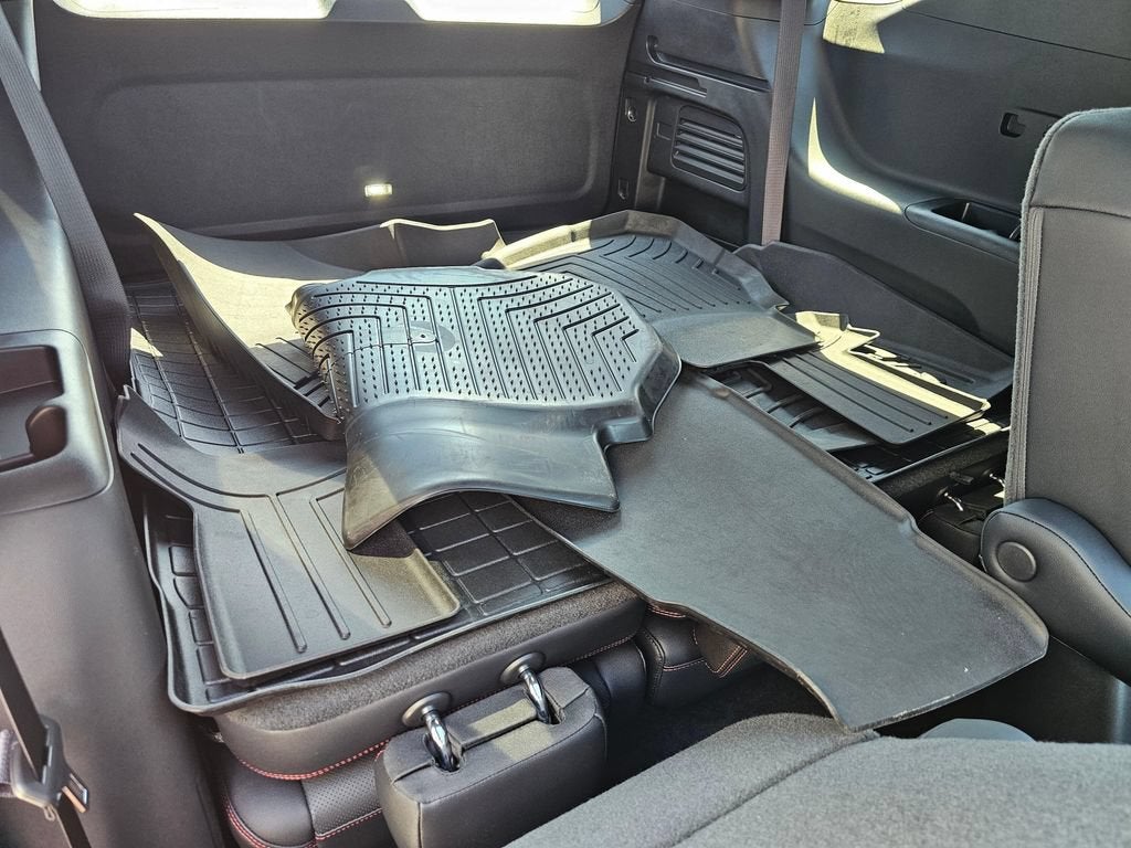 2025 Chevrolet Traverse Base