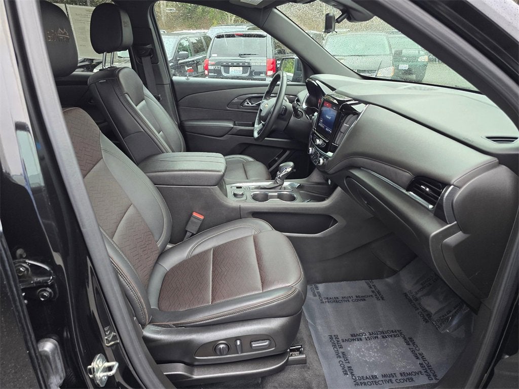 2023 Chevrolet Traverse Base