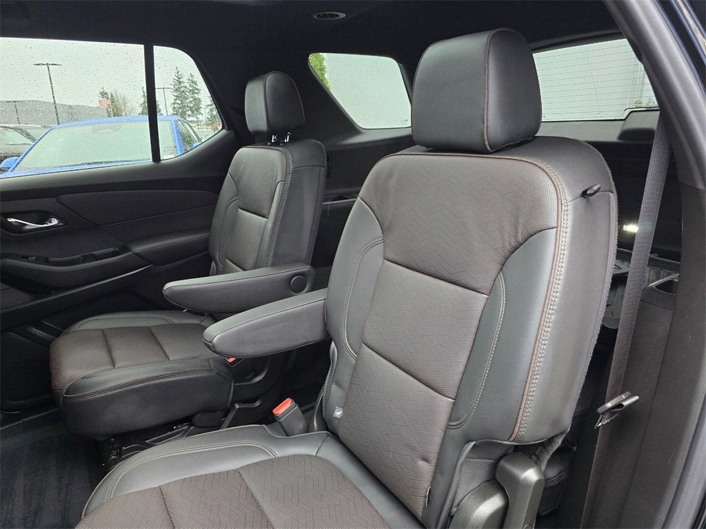 2023 Chevrolet Traverse Base