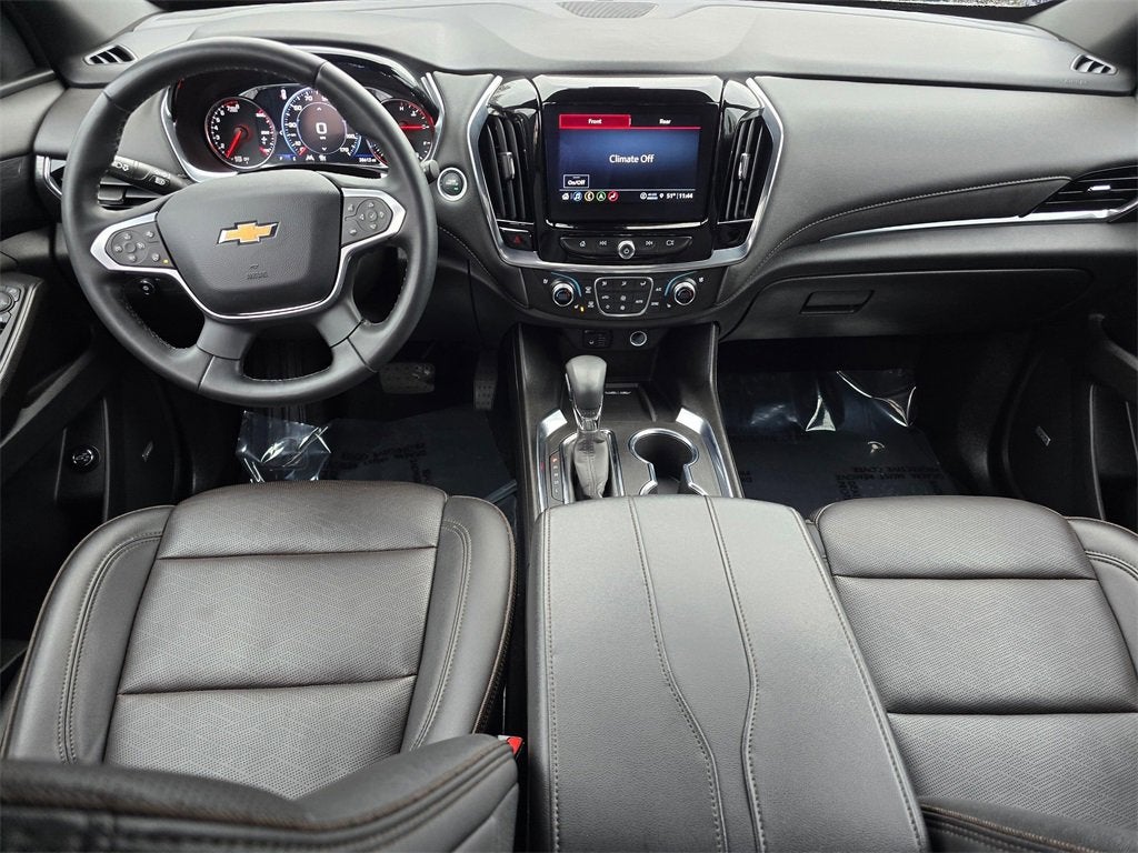 2023 Chevrolet Traverse Base
