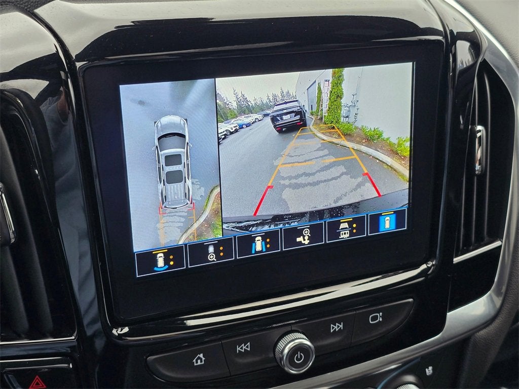 2023 Chevrolet Traverse Base