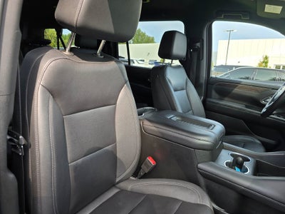 2022 Chevrolet Suburban Base