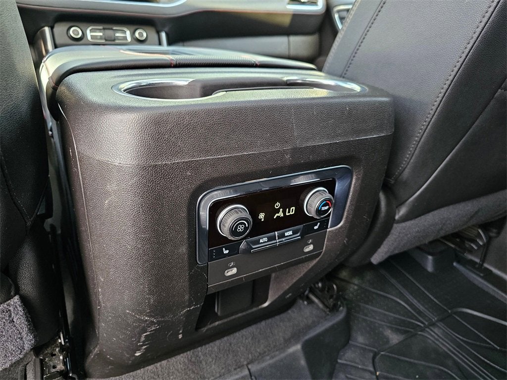 2021 Chevrolet Suburban Base