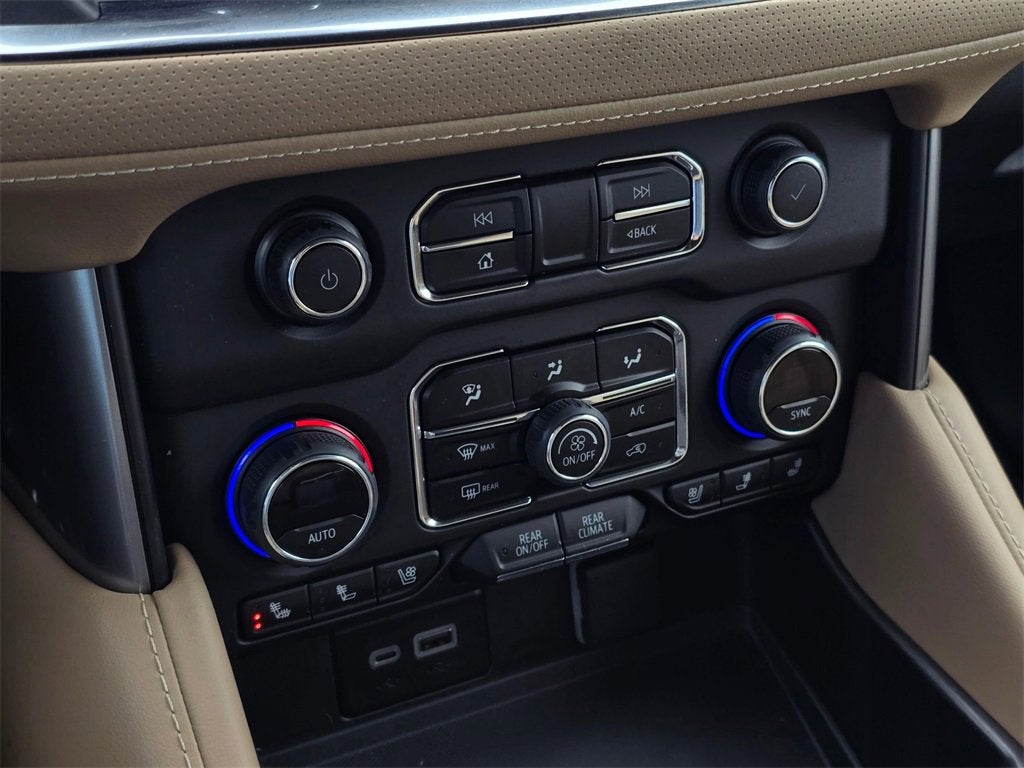 2024 Chevrolet Suburban Base