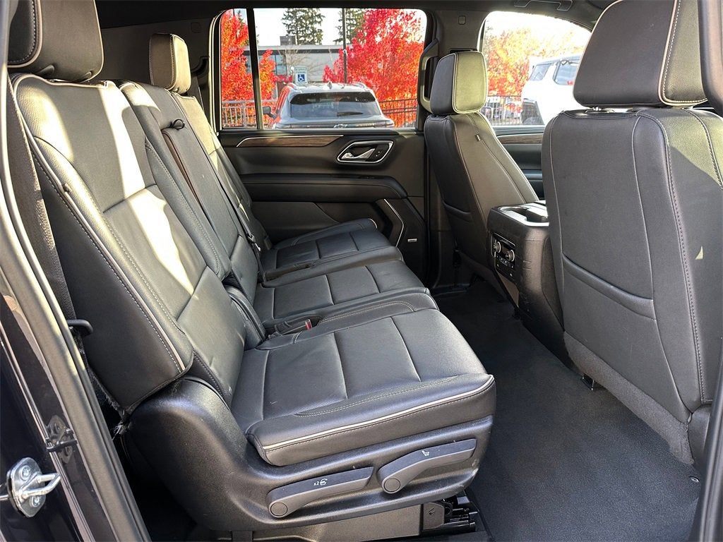 2024 Chevrolet Suburban Base