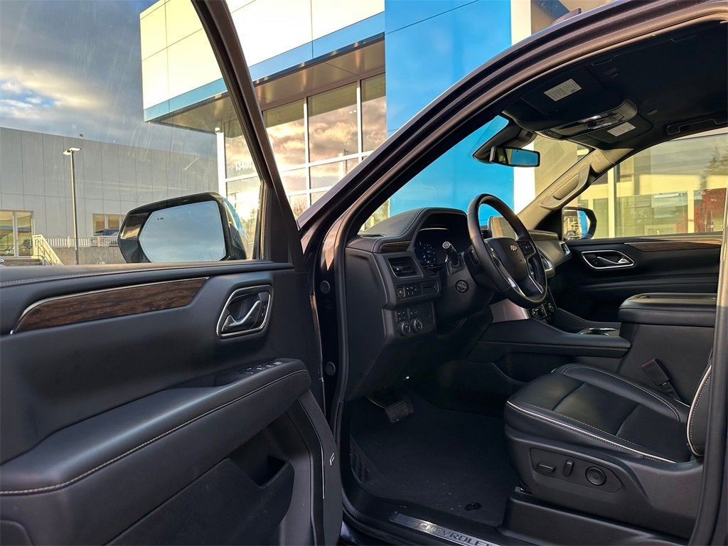 2024 Chevrolet Suburban Base