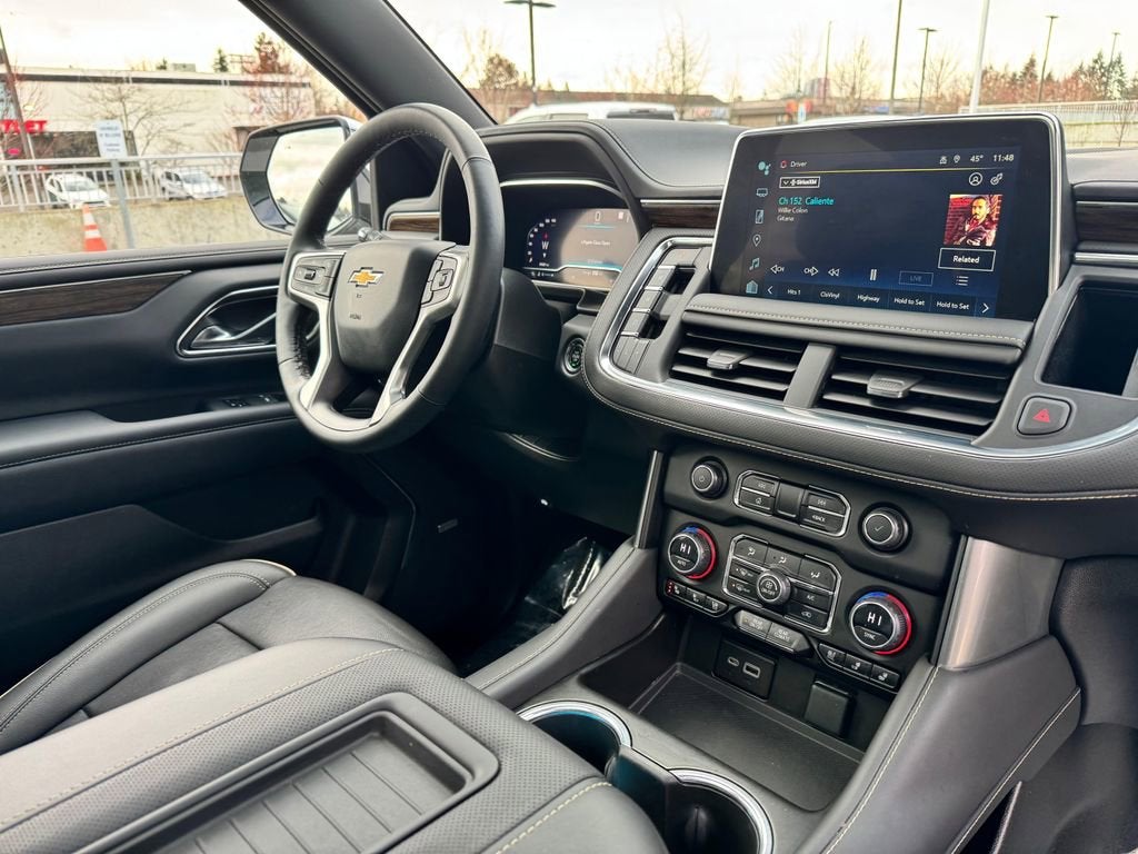 2023 Chevrolet Suburban Base