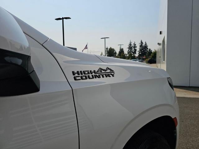 2022 Chevrolet Suburban High Country