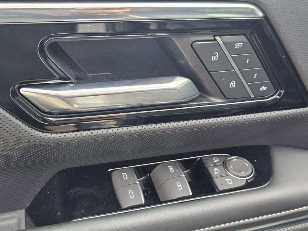 2025 GMC Sierra EV Base