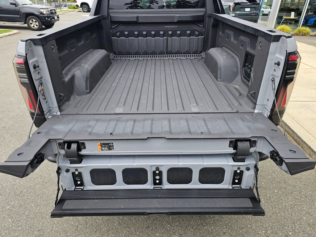 2025 GMC Sierra EV Base