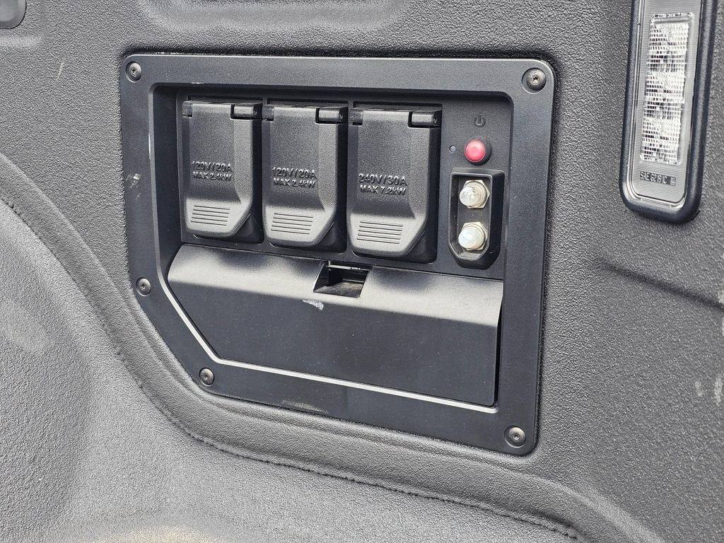 2025 GMC Sierra EV Base