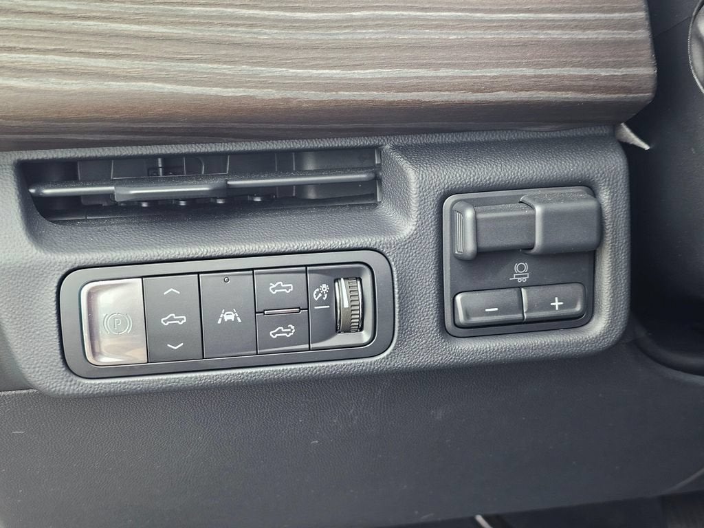 2025 GMC Sierra EV Base