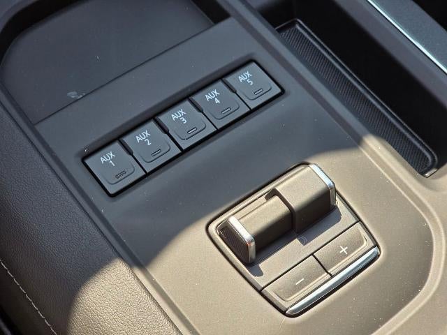 2025 GMC Sierra 3500 HD Denali