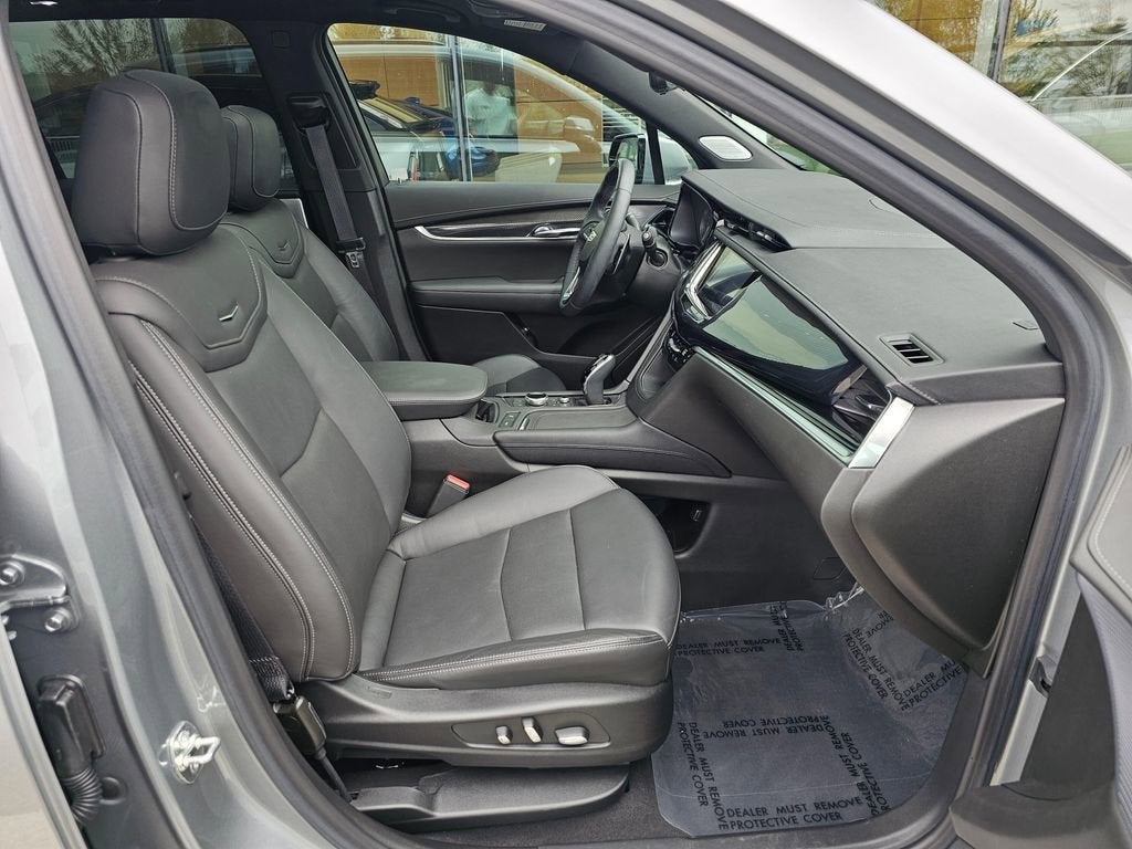 2024 Cadillac XT6 Base