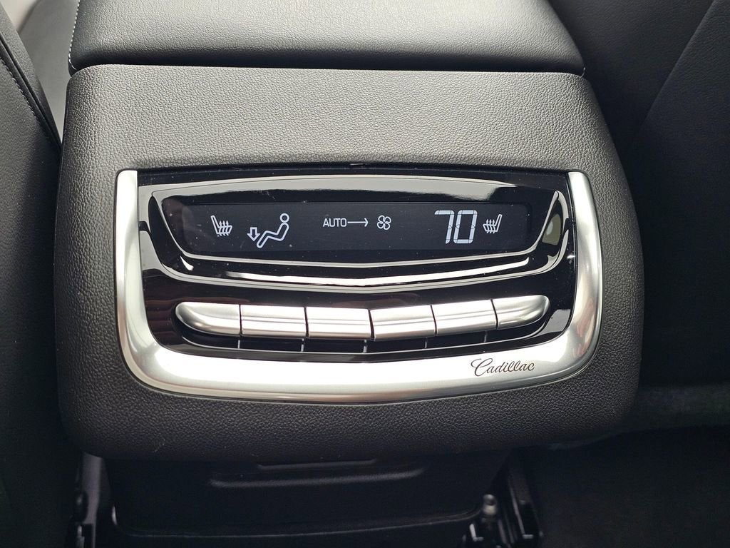 2024 Cadillac XT6 Base