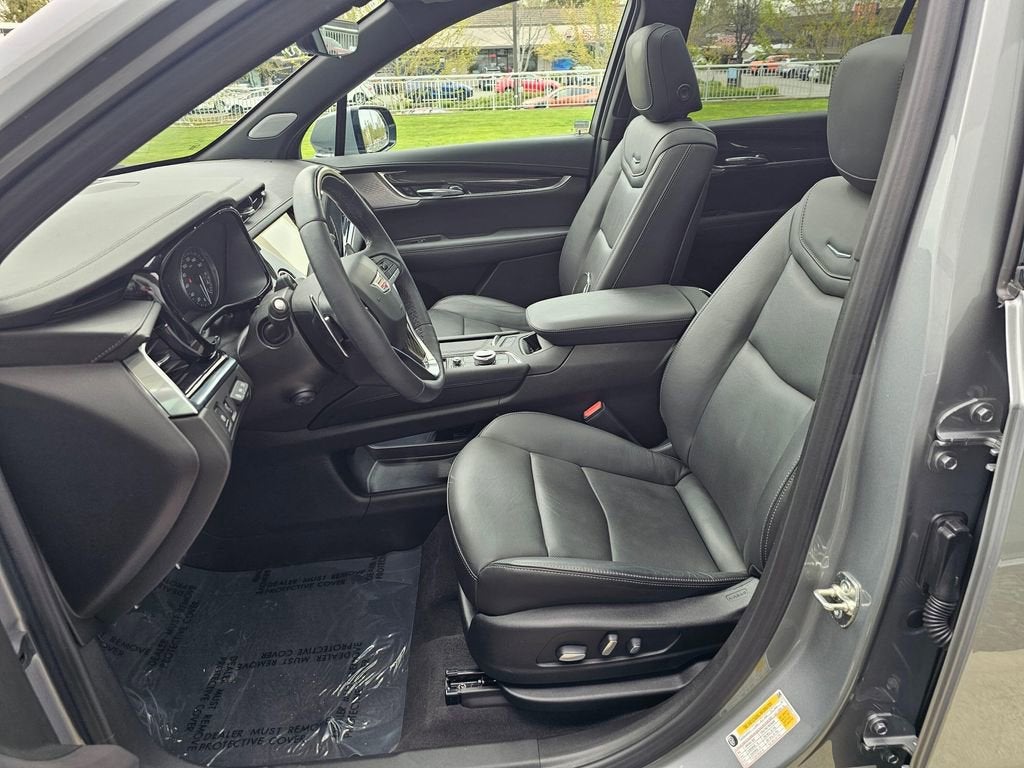 2024 Cadillac XT6 Base