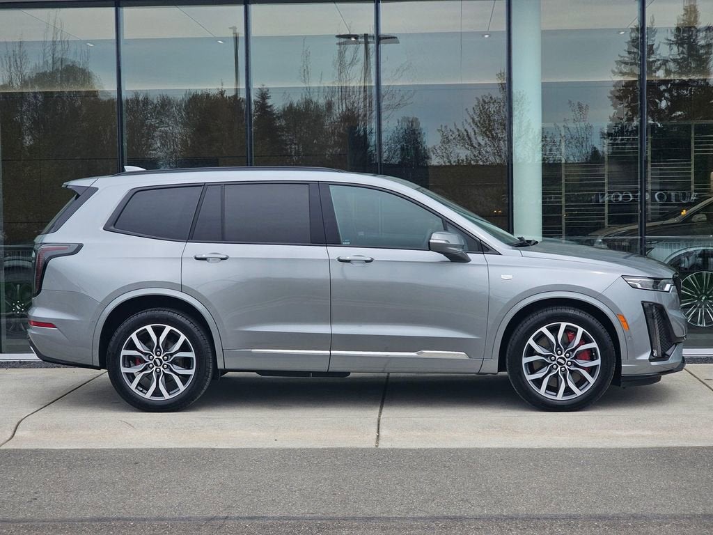 2024 Cadillac XT6 Base