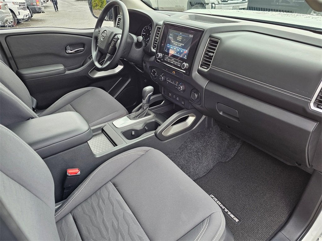 2023 Nissan Frontier Base