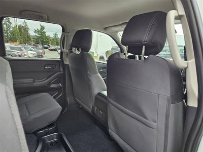 2023 Nissan Frontier Base