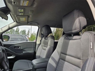 2023 Nissan Frontier Base