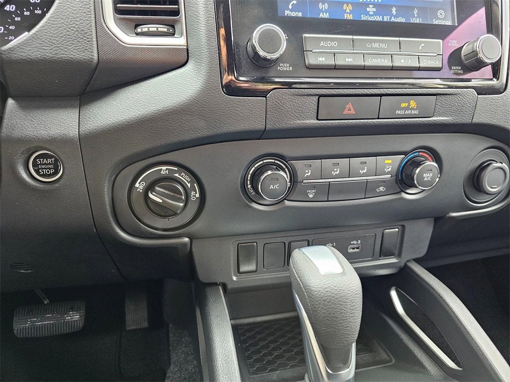 2023 Nissan Frontier Base