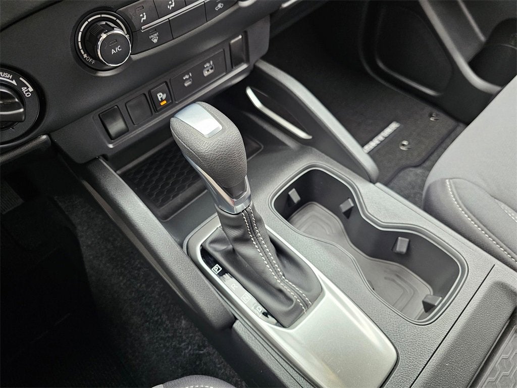 2023 Nissan Frontier Base