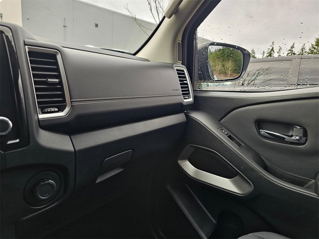 2023 Nissan Frontier Base