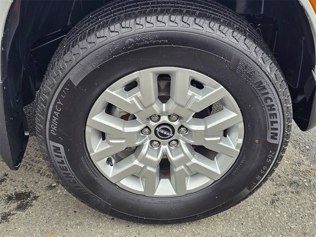 2023 Nissan Frontier Base